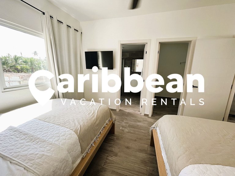 Beauty 2 bed apartment pool views Arena Village.