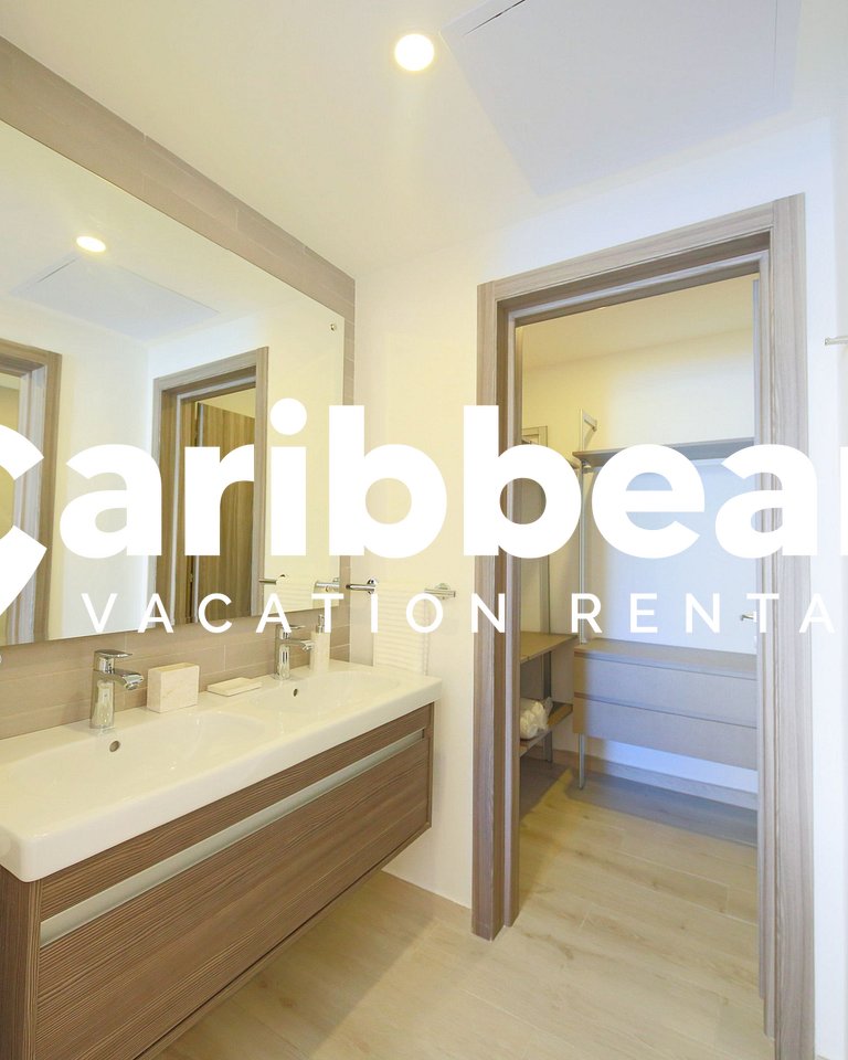 Ground Floor Poolside Retreat | Playa Coral