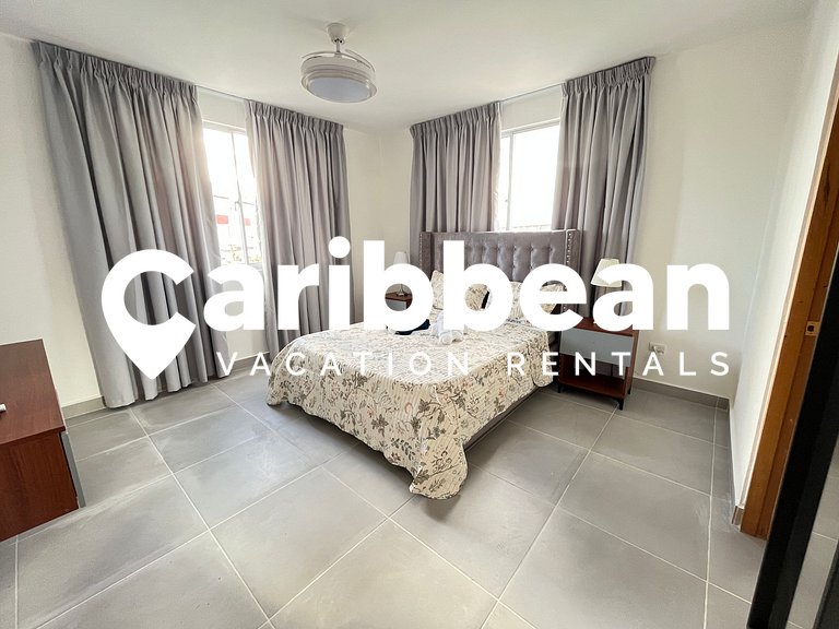Beauty new beach apartment with private access to Arena Gord