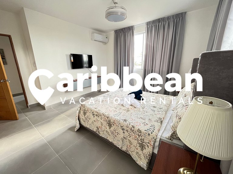 Beauty new beach apartment with private access to Arena Gord