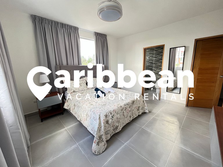 Beauty new beach apartment with private access to Arena Gord