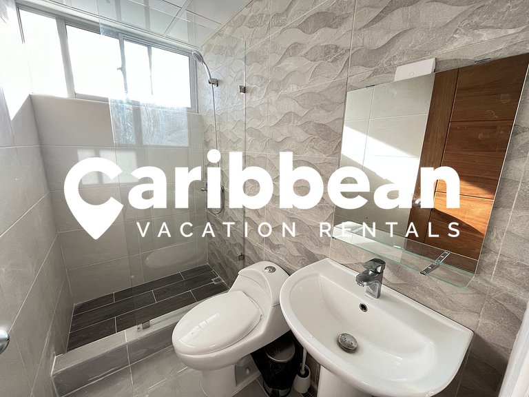 Beauty new beach apartment with private access to Arena Gord