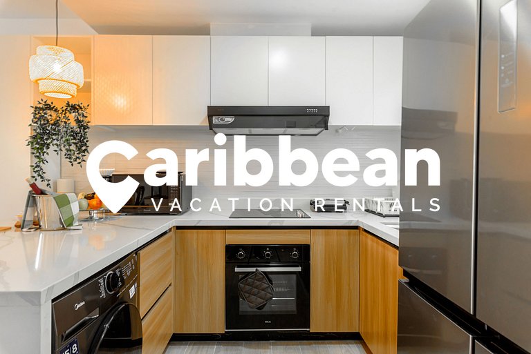 Beauty condo pool views with gym close to the beach