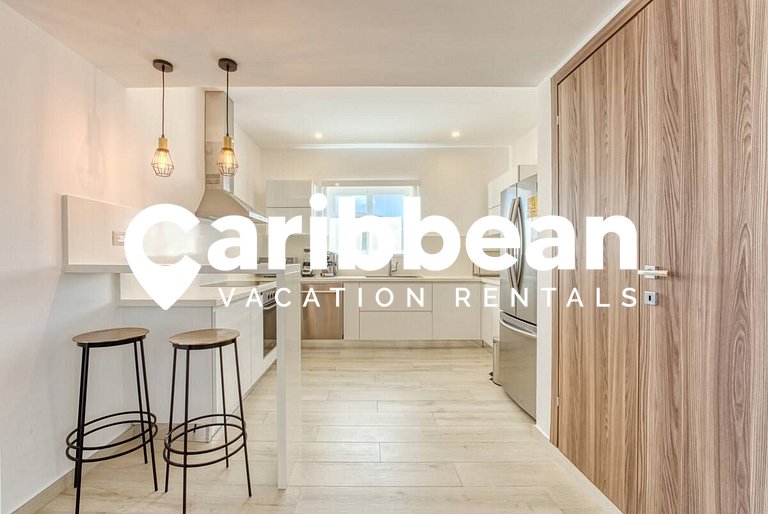 Elegant Seaside Retreat | Playa Coral