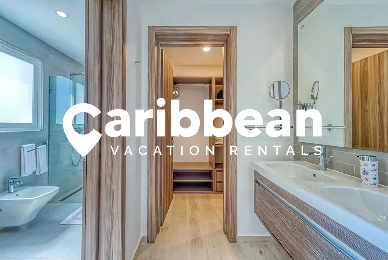 Elegant Seaside Retreat | Playa Coral