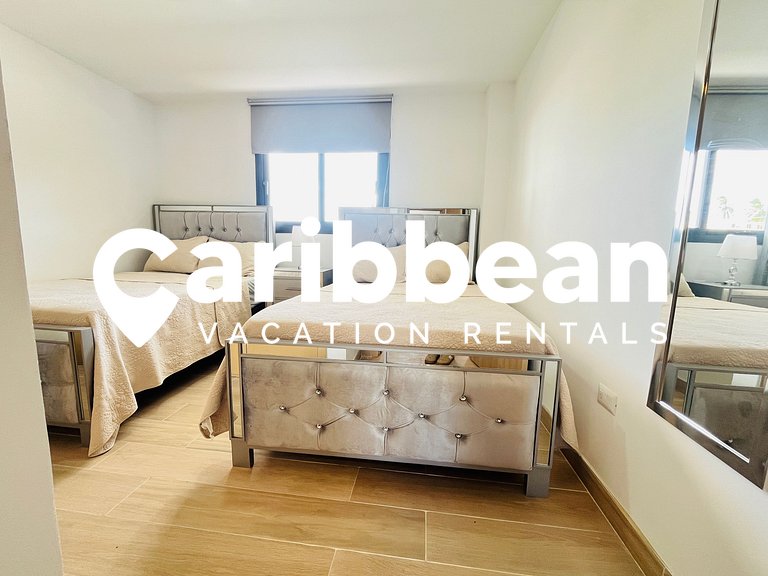 Dream pool views apartment close to the beach