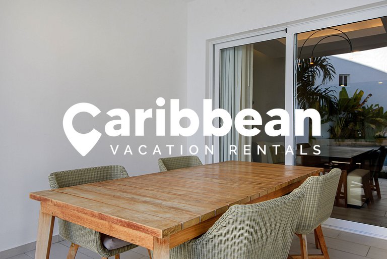 Ground Floor Poolside Retreat | Playa Coral