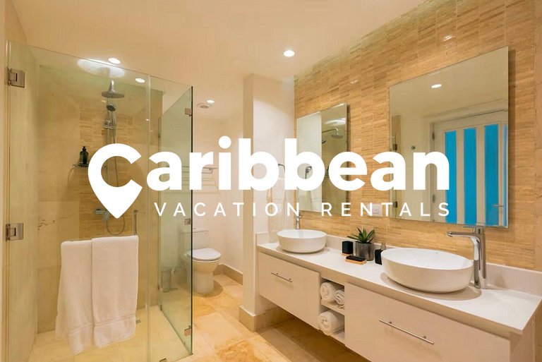 Oceanfront Paradise: Private Beach Access