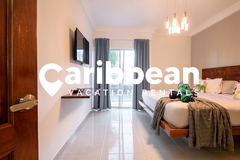 Moderno • Piscina + Balcón | Cerca de la Playa