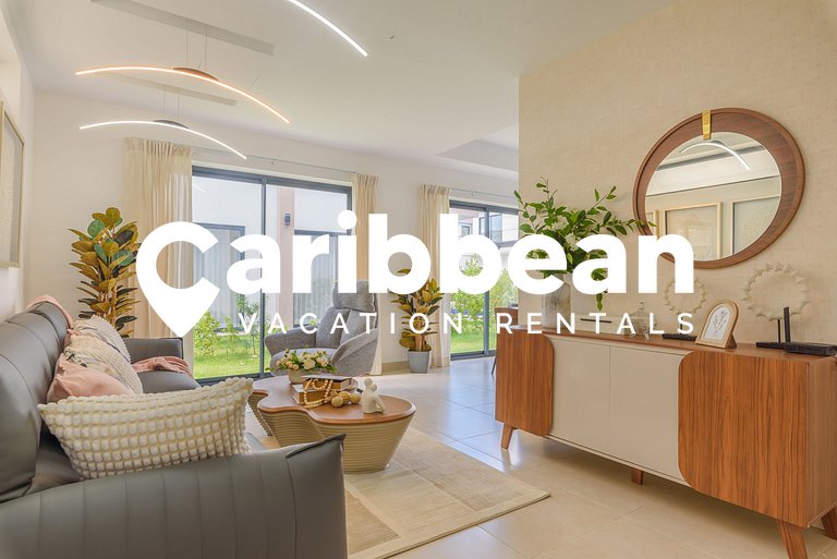 Ziba | Spacious 3BR w/ Private Pool (7 Guests)