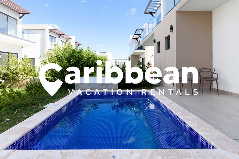 Ziba | Spacious 3BR w/ Private Pool (7 Guests)
