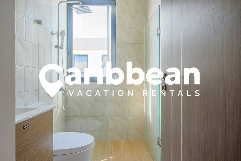 Ziba | Spacious 3BR w/ Private Pool (7 Guests)