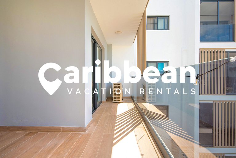 Sausalito 2BR | Pool View | Walk Beach