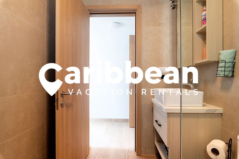 Sausalito 2BR | Pool View | Walk Beach