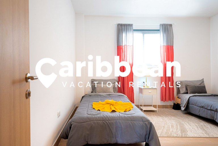 Sausalito 2BR | Pool View | Walk Beach