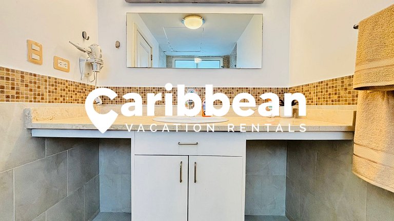 Ocean View Condo + Private Beach Playa Turquesa